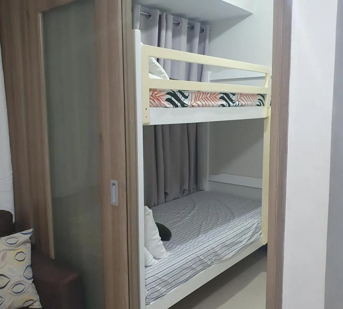 Divine'S Stay - S Residences 2Br Unit, Bldg 1 Near Moa Apartmanhotel Manila